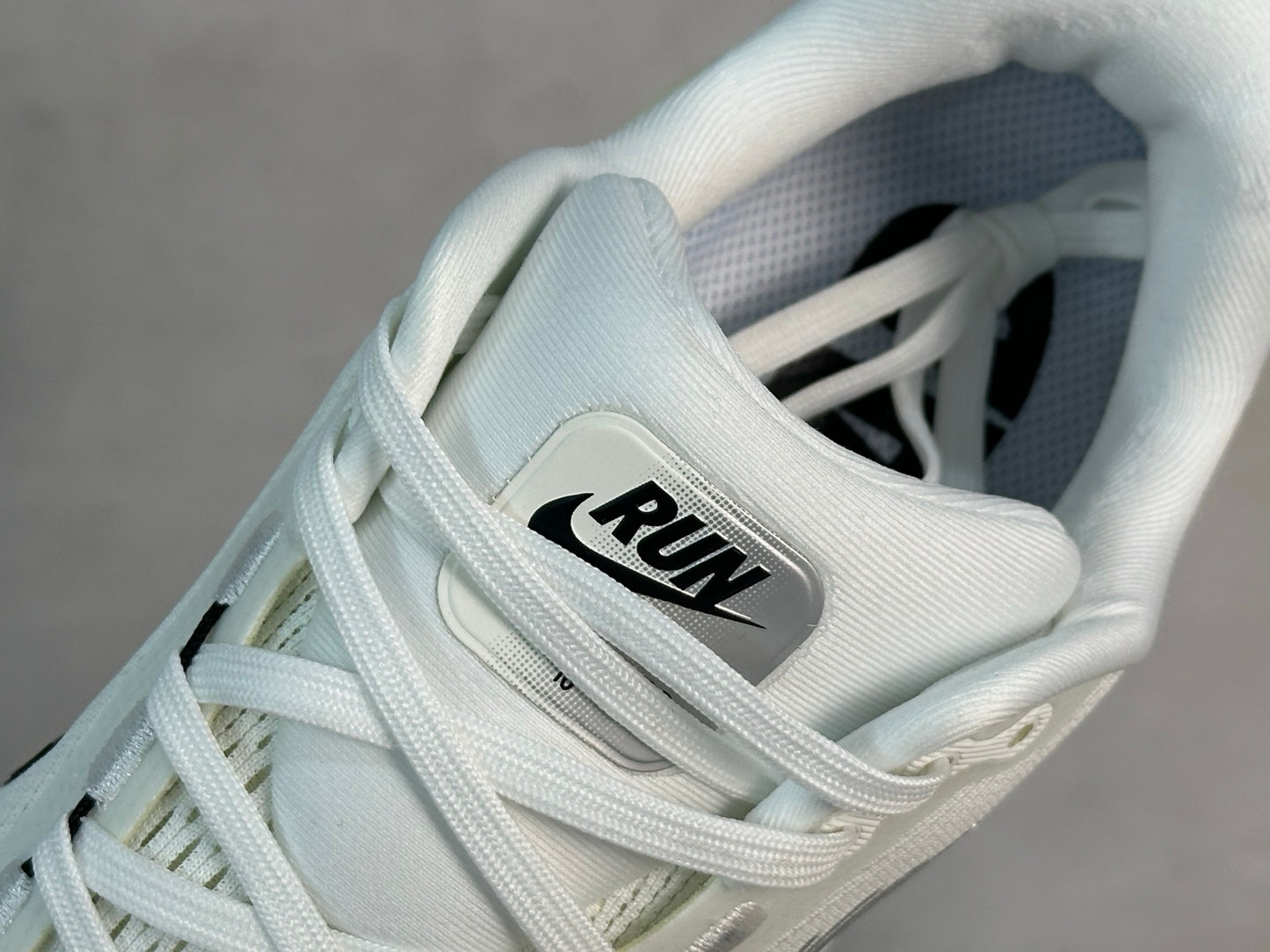 Nike Vomero 18
