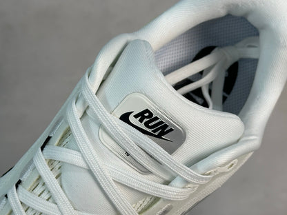 Nike Vomero 18